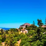 Santa Lucia *