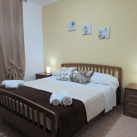 Santa Lucia Feriehus Cefalù