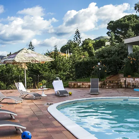 Santa Lucia 펜션 *