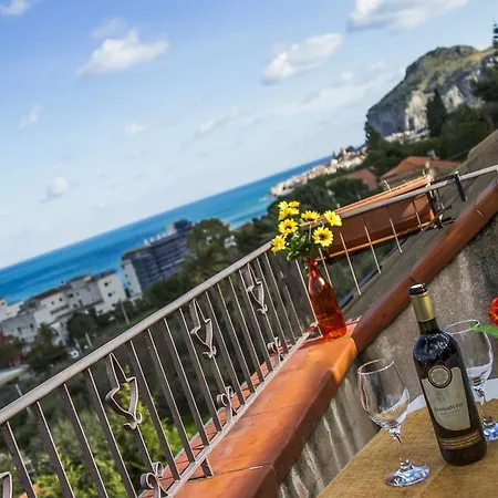 Santa Lucia 체팔루