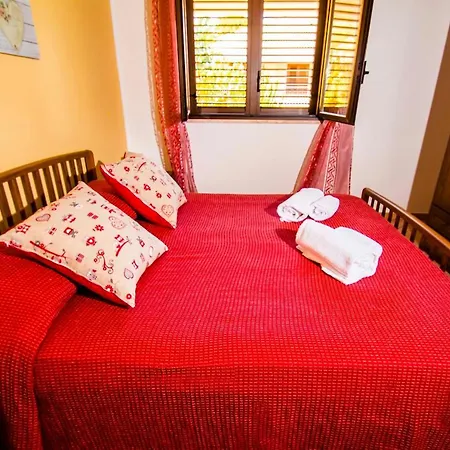 펜션 Santa Lucia 체팔루